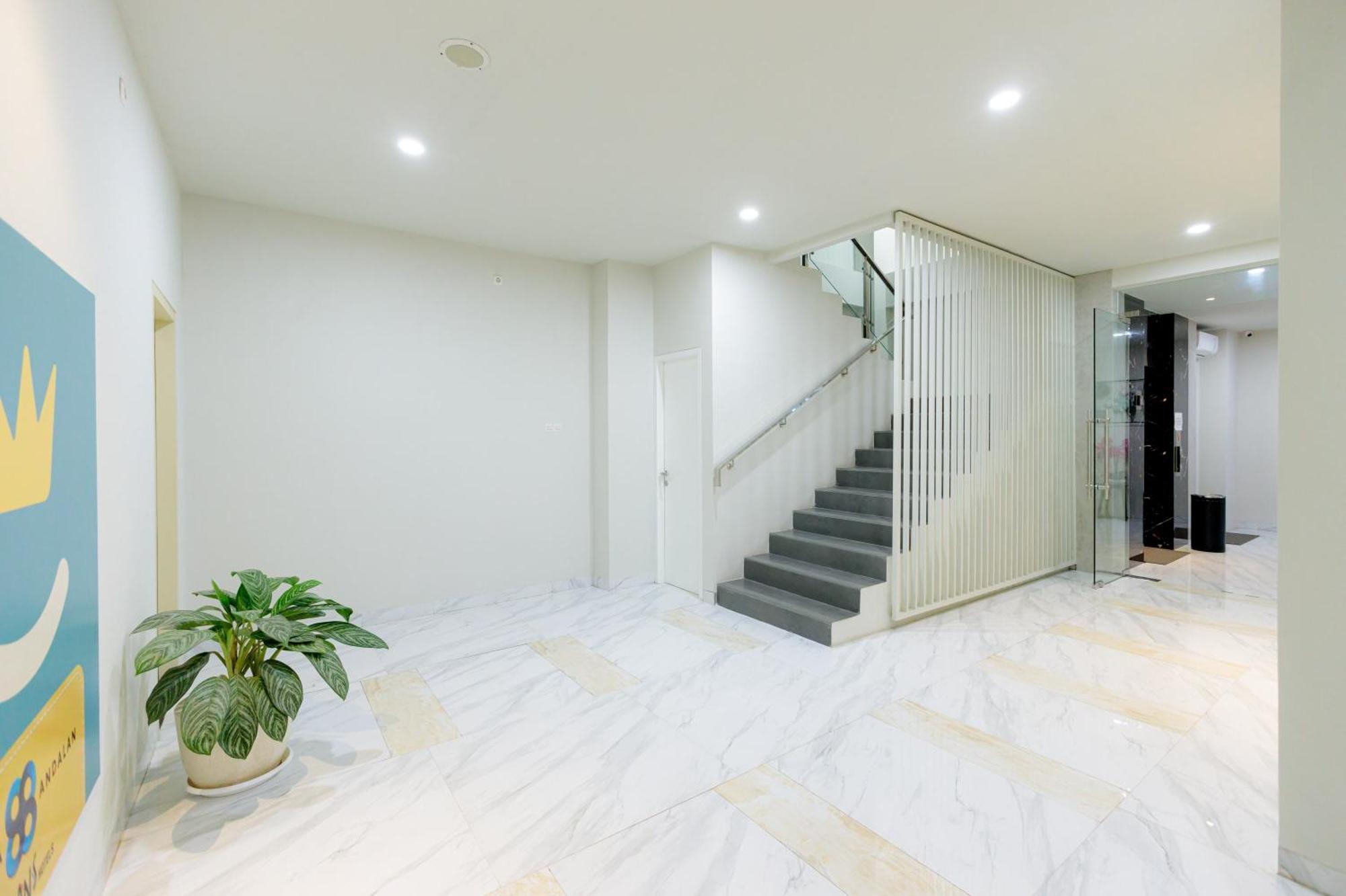 Sans Hotel 88 Andalan Surabaya By Reddoorz Экстерьер фото