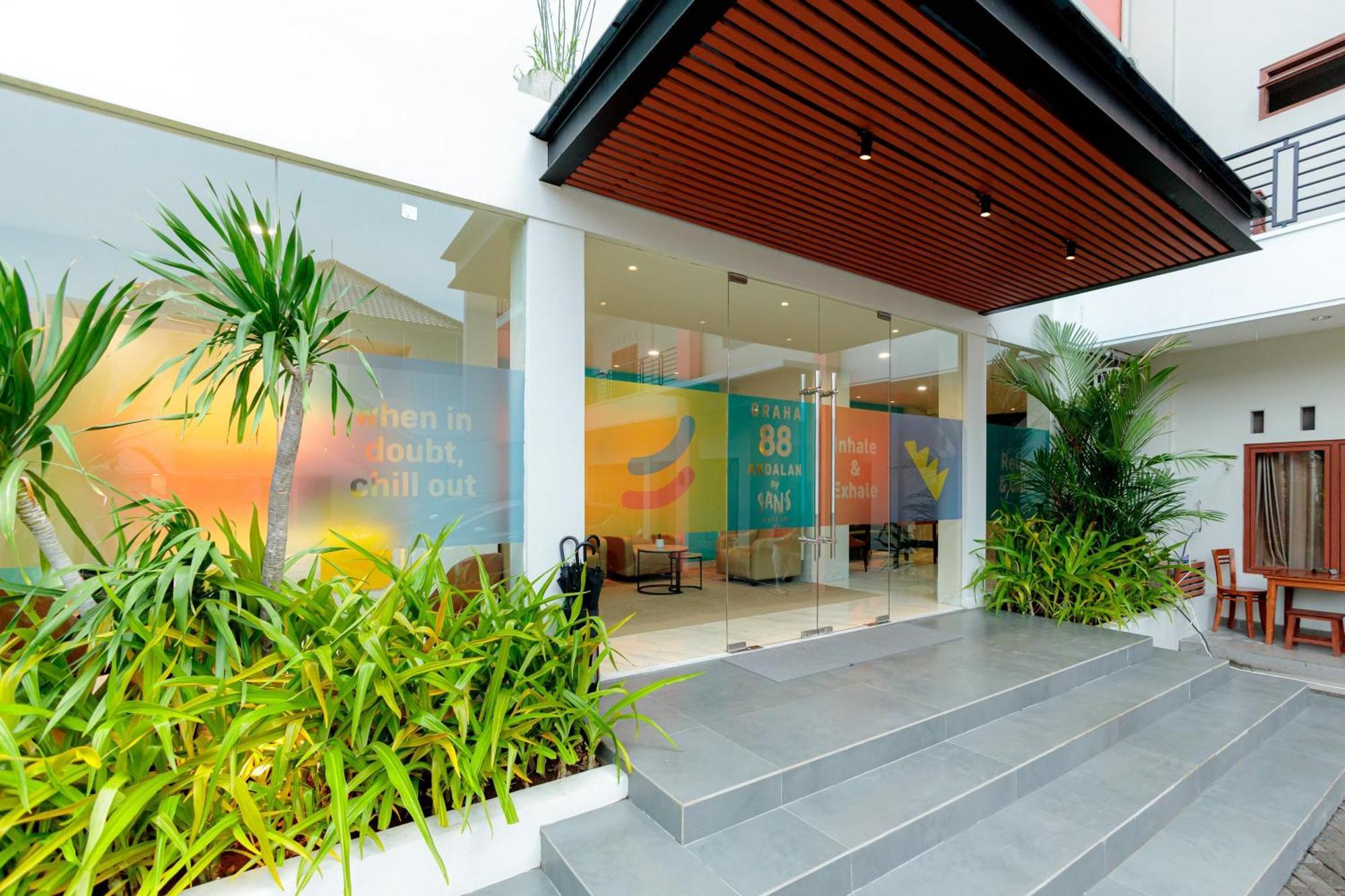 Sans Hotel 88 Andalan Surabaya By Reddoorz Экстерьер фото